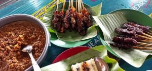 Mencicipi Sate Maranggi Sari Asih, Kuliner Wajib Ketika Jalan-jalan ke Puncak Bogor