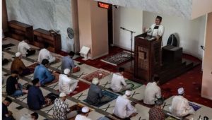 Khutbah Jumat Terakhir di Bulan Ramadan 1445 H tentang Zakat Fitrah