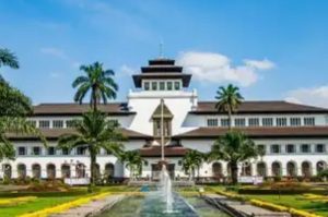 Bandung Kota Legenda yang Menjadi Tuan Rumah Kongres Nasional Advokat Indonesia ke IV