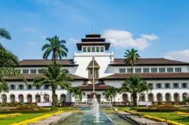 Bandung Kota Legenda yang Menjadi Tuan Rumah Kongres Nasional Advokat Indonesia ke IV